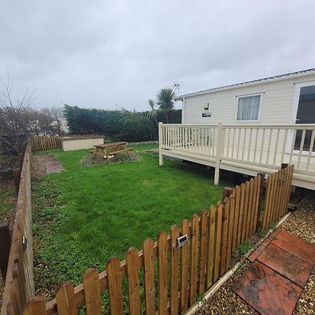 Spacious 8 Birth 3 Bedrooms A22 Unity Beach Holiday Resort Unity Brean 1 Pet Stays Free Berrow Exterior photo